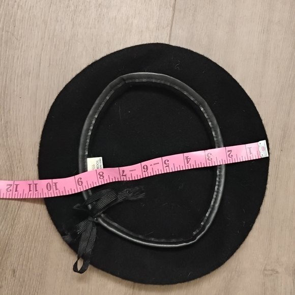 Vintage 1970s 1980s Womens Black Beret Hat - Picture 4 of 4